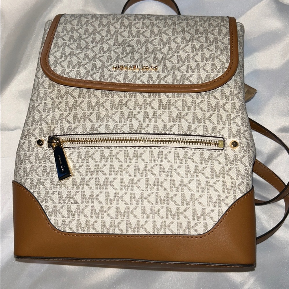 Michael Kors Vanilla/Acorn Harrison Medium Saffiano Leather Signature  Backpack - Picture 9 of 16